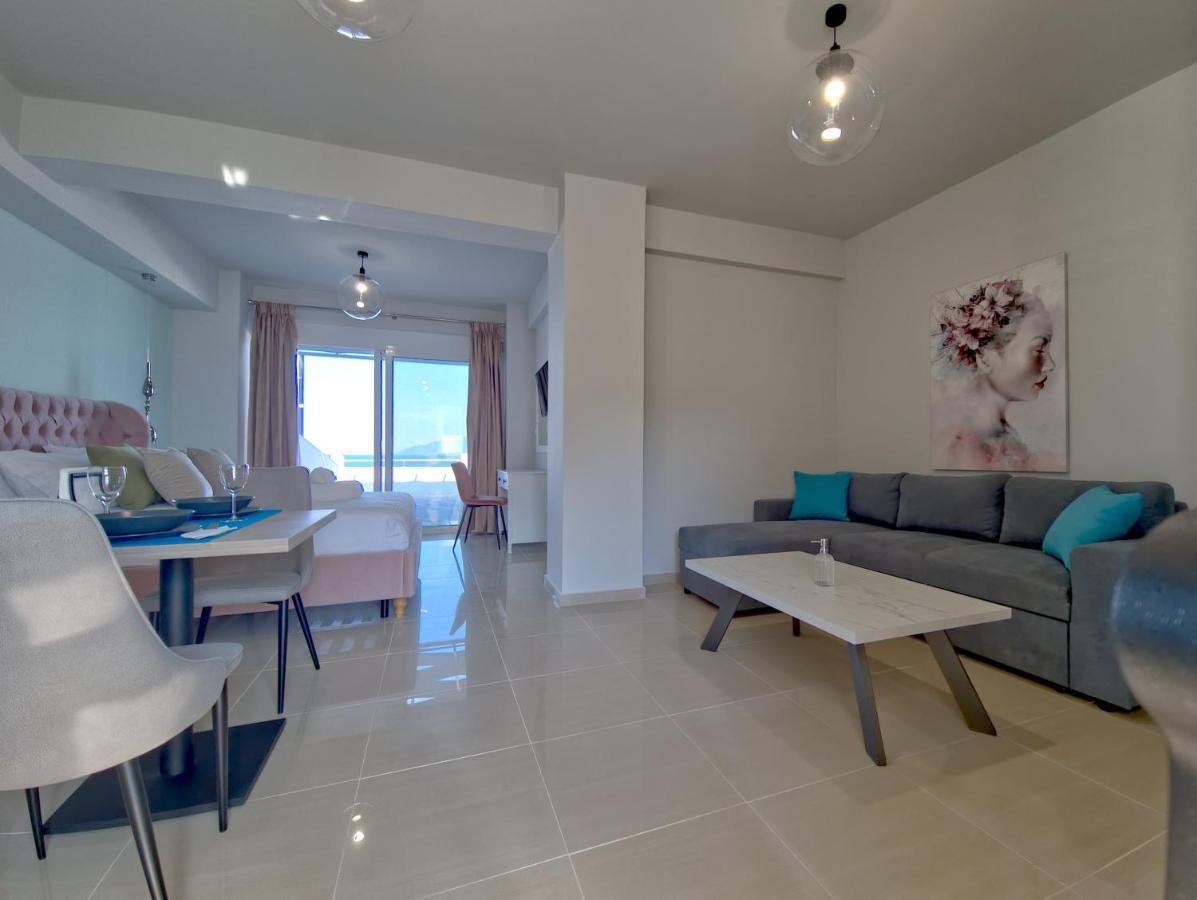 Epipleon Luxury Suites: Seaside Suite with Spacious Terrace Nafpaktos Exterior photo