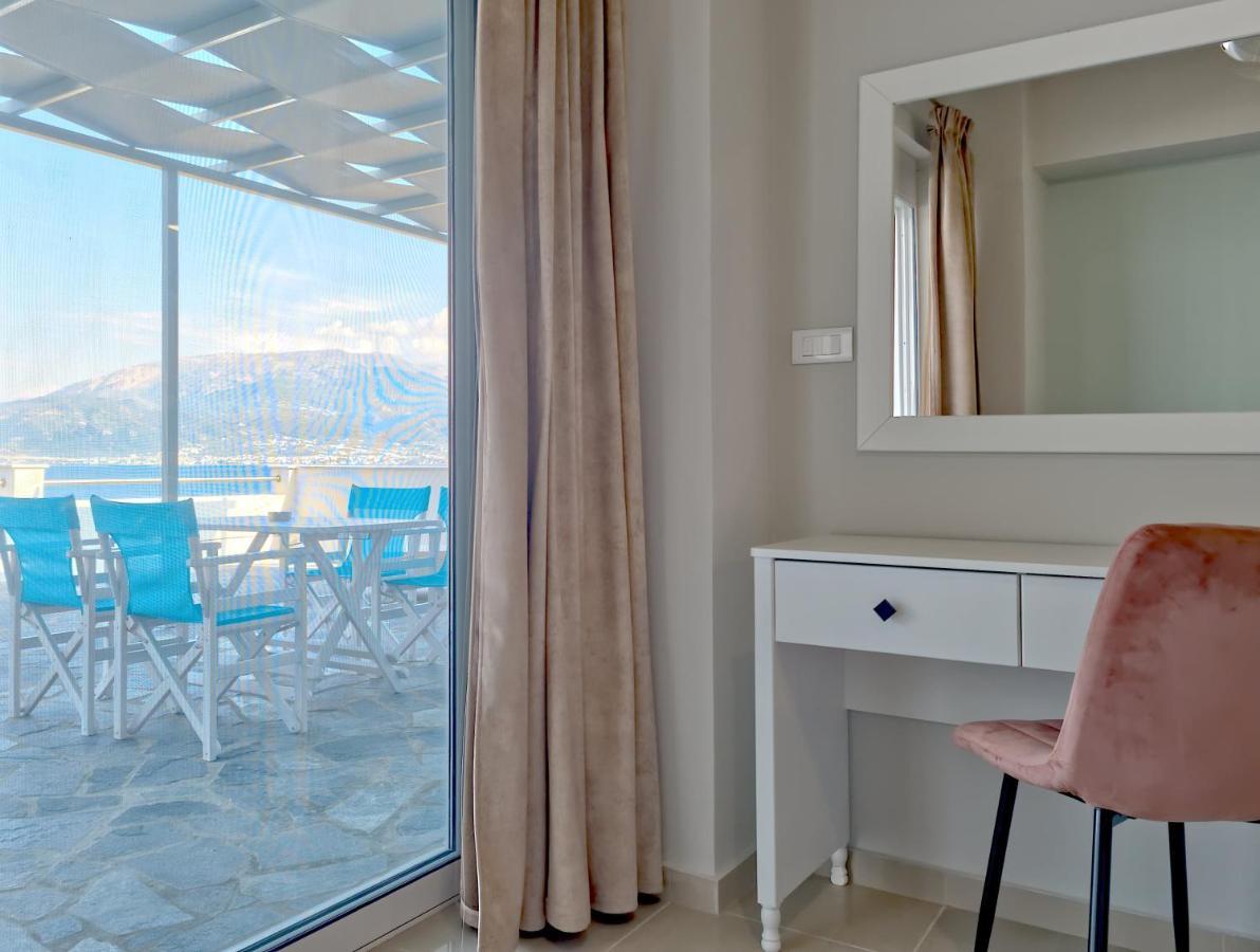 Epipleon Luxury Suites: Seaside Suite with Spacious Terrace Nafpaktos Exterior photo