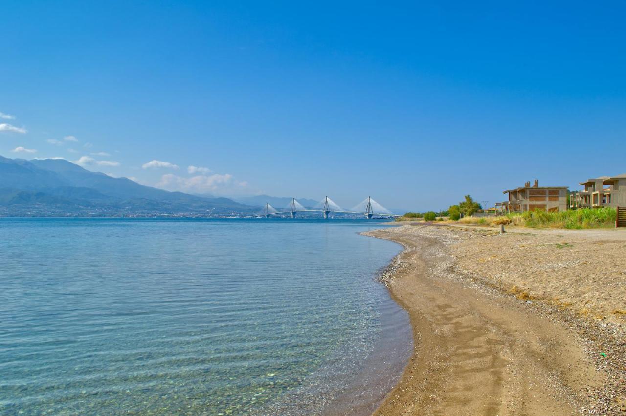 Epipleon Luxury Suites: Seaside Suite with Spacious Terrace Nafpaktos Exterior photo