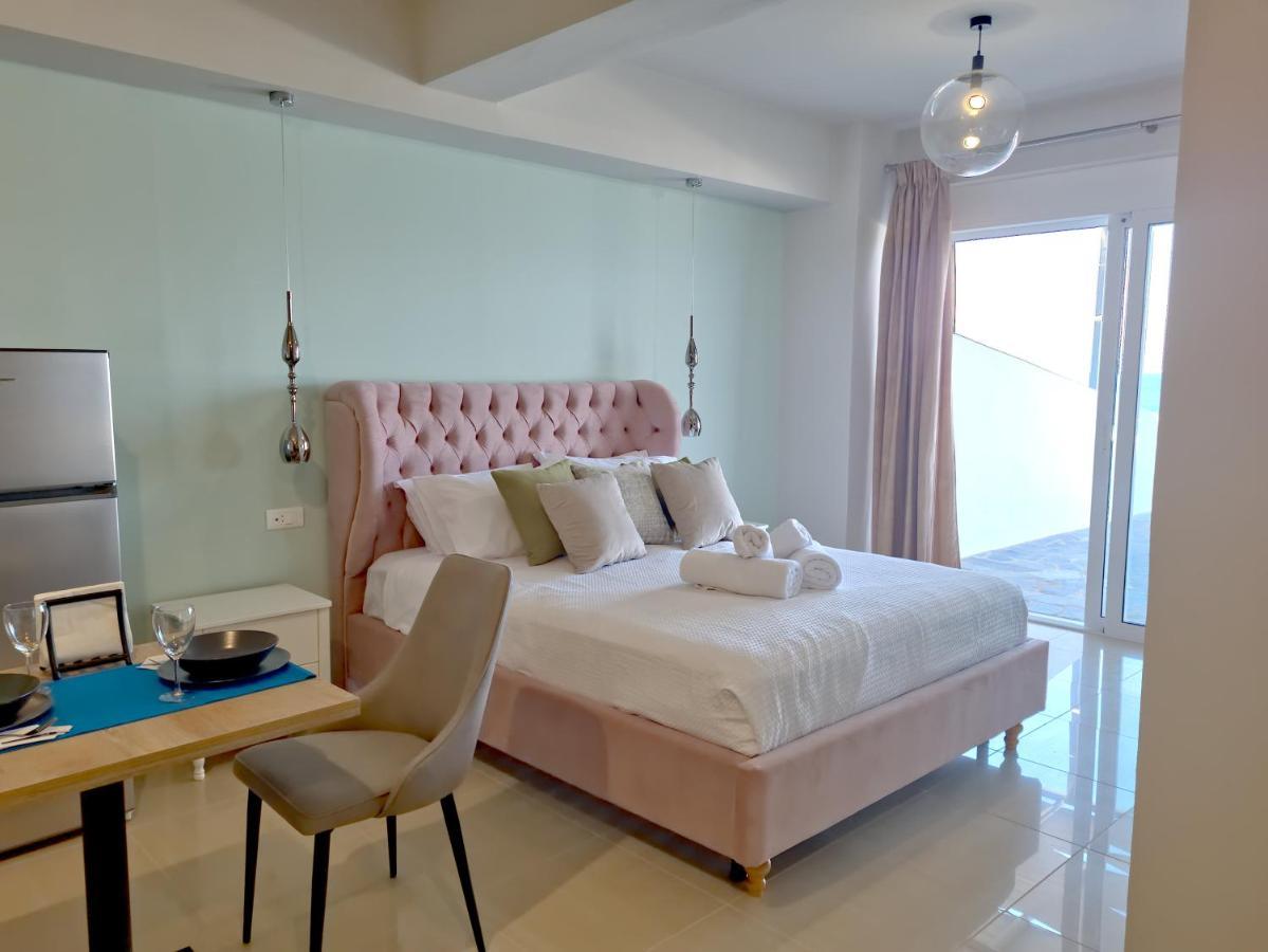 Epipleon Luxury Suites: Seaside Suite with Spacious Terrace Nafpaktos Exterior photo